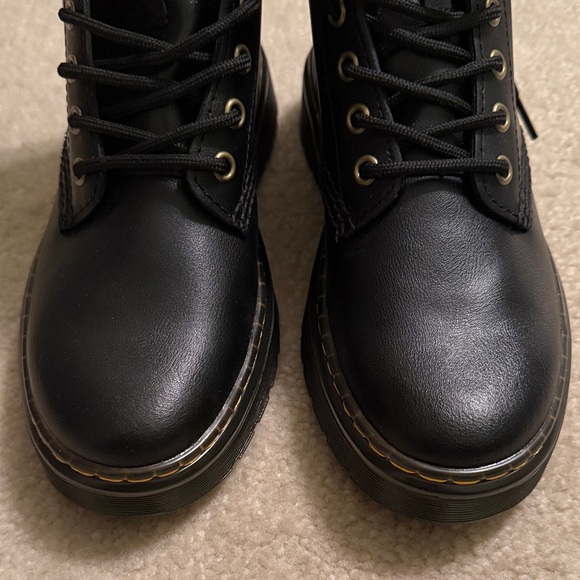 Dr. Martens Zavala Black Lace-Up Boots Women’s 7 EU 38 NEW - Picture 6 of 7